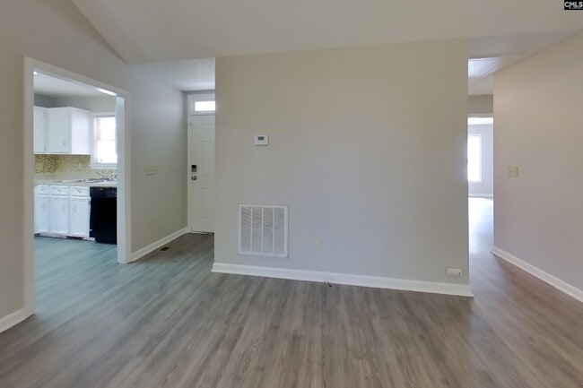 Building Photo - 529 Ferncliffe Rd