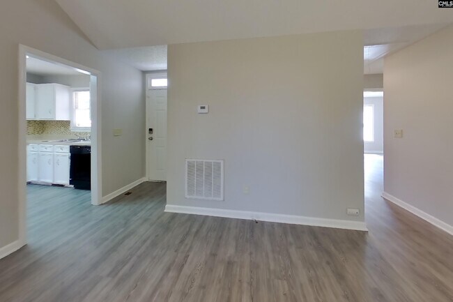 Foto del edificio - 529 Ferncliffe Rd