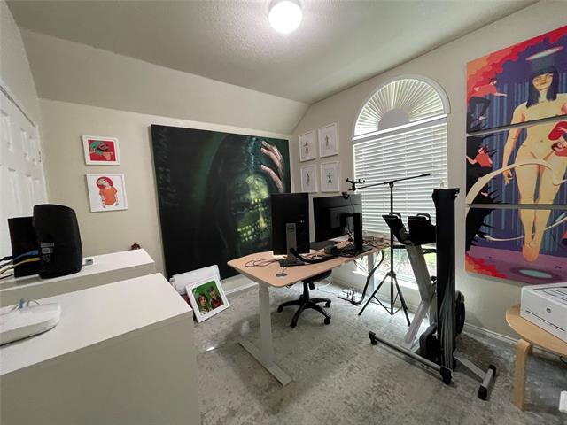 Building Photo - 8338 Robertson Dr