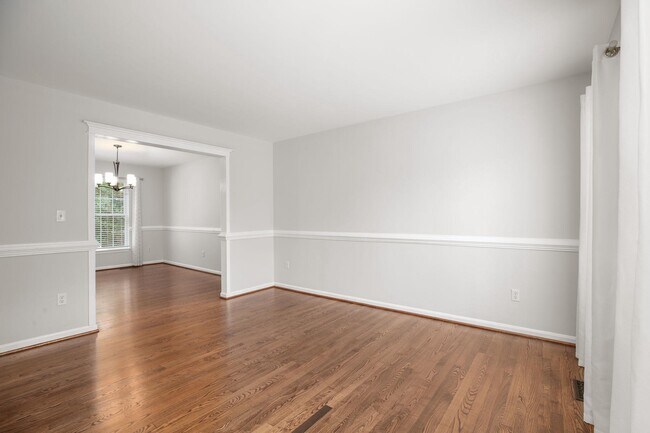 Building Photo - 10205 N Hampton Ln