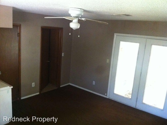 Building Photo - 3605 Overland Dr