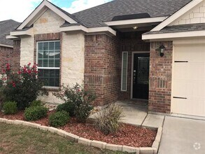 Building Photo - 1817 Mesquite Ln