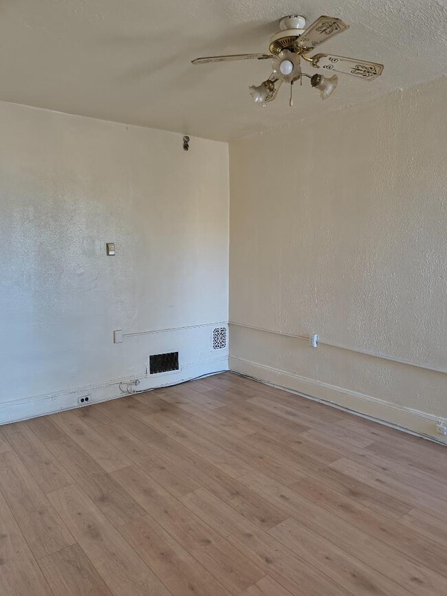 Foto del edificio - 250 Apsley St