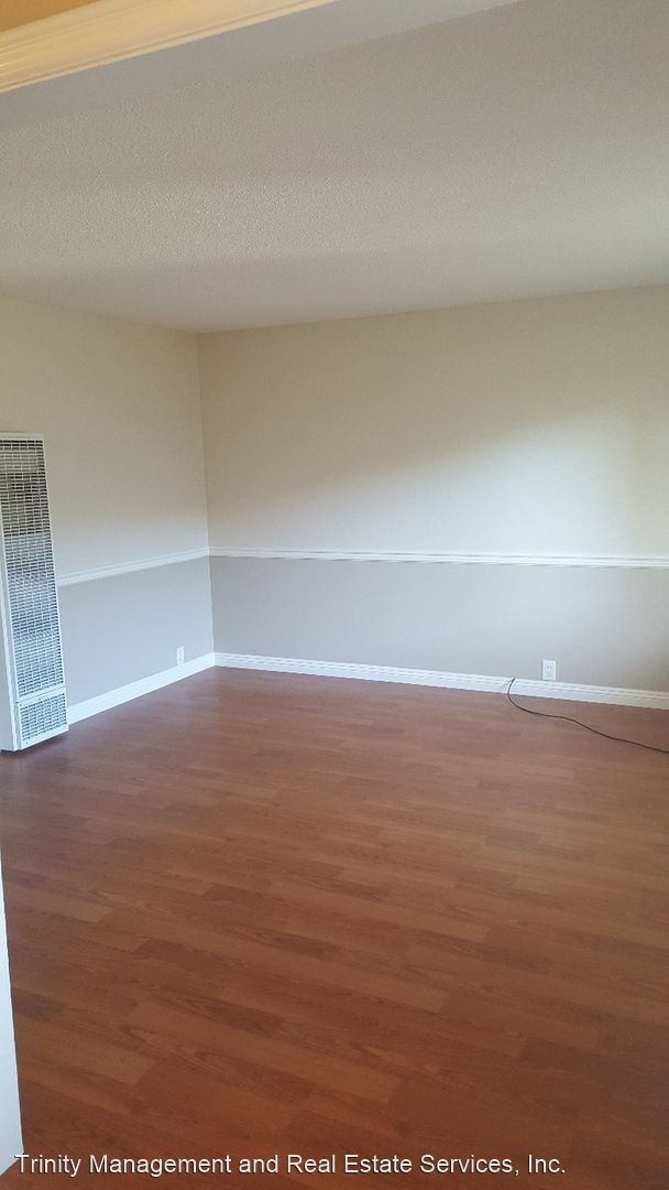 Building Photo - 1816 Fairview St