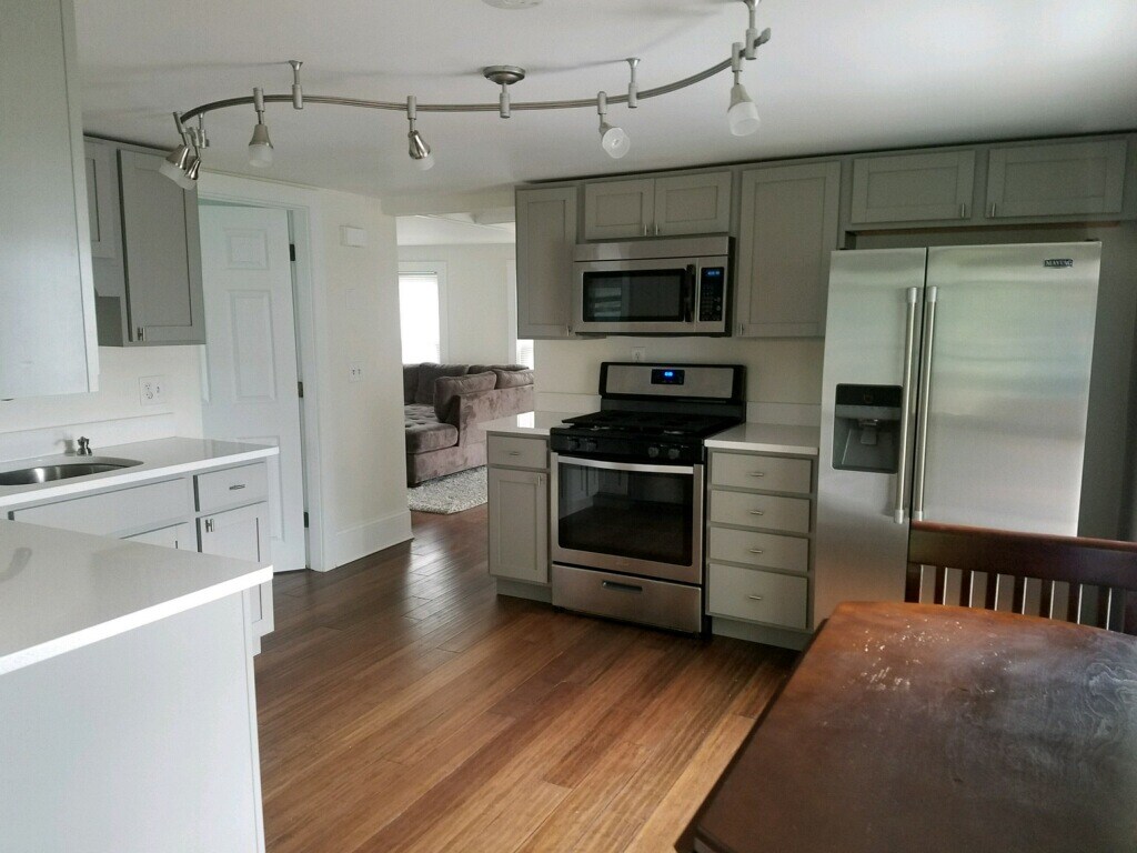 Primary Photo - 24 Perkins St