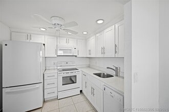 Building Photo - 451 Monaco Blvd