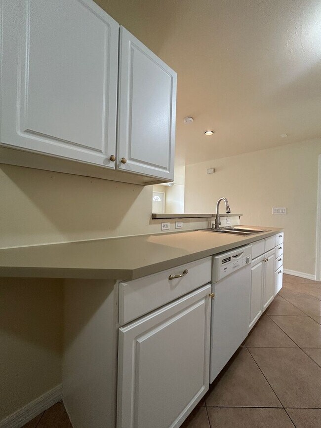 Foto del edificio - Welcome Home! Spacious 3-Bedroom, 2-Bathro...