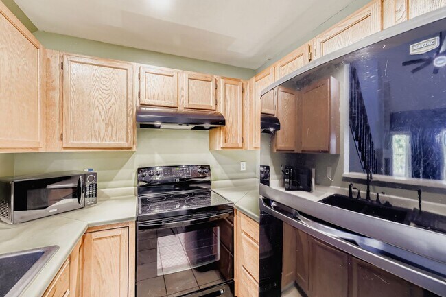 Foto del edificio - Move-In Ready: Serene Littleton Condo - Av...