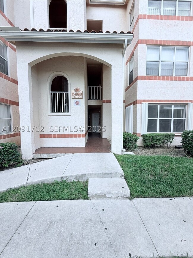 Building Photo - 3480 Pinewalk Dr N