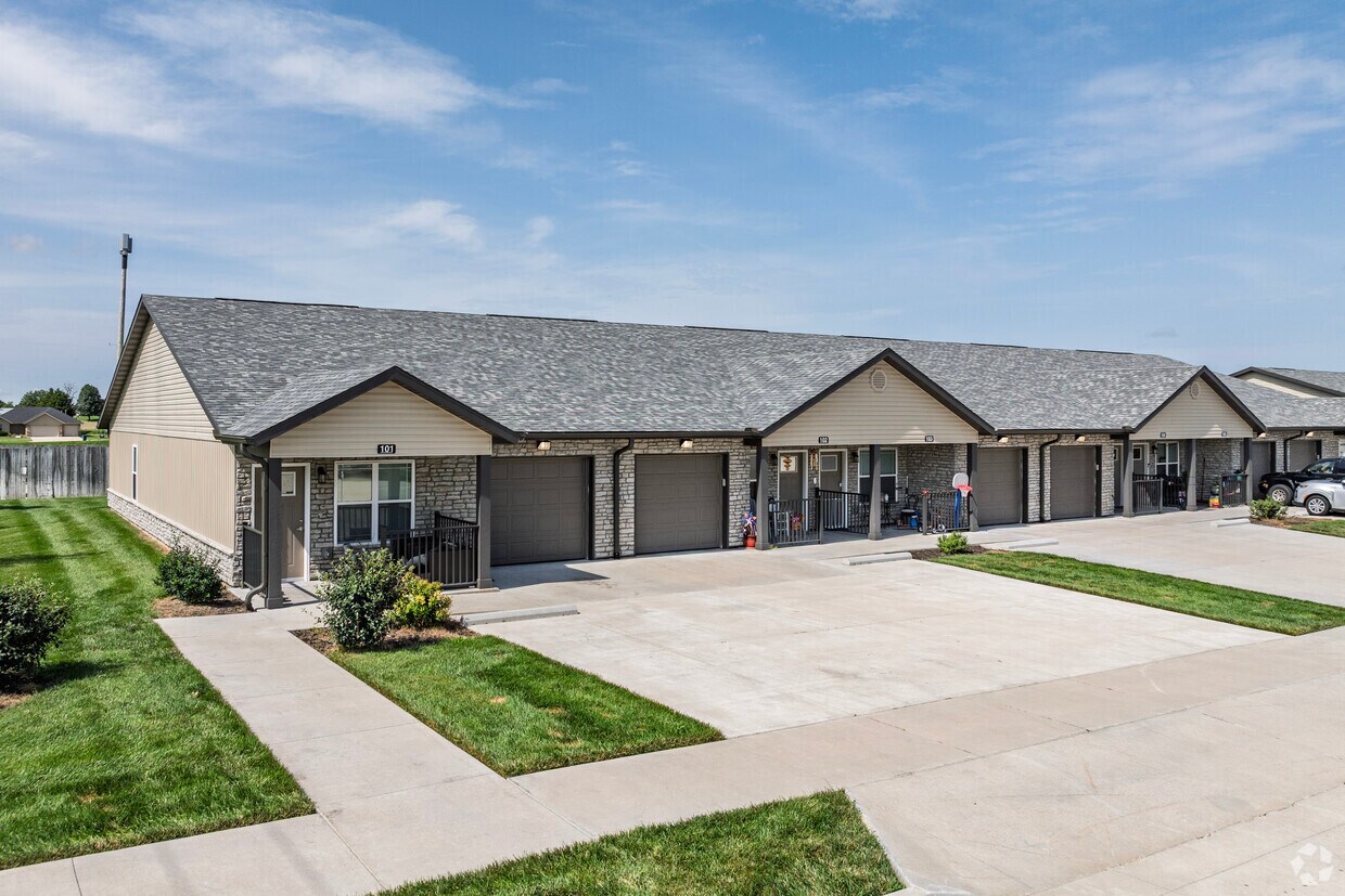 Foto principal - Logan West Apartments