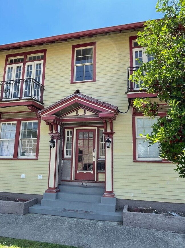 Building Photo - 4110-4641 Cleveland Ave