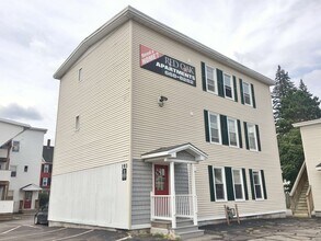 Building Photo - 193 Turner St