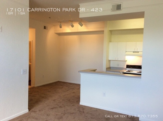 Foto del edificio - 17101 Carrington Park Dr