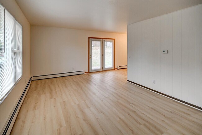 Foto del edificio - 7203 Fortune Dr