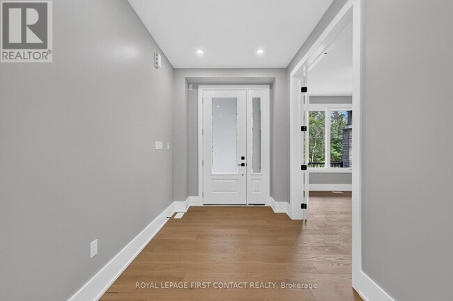 Building Photo - 929 7th Line