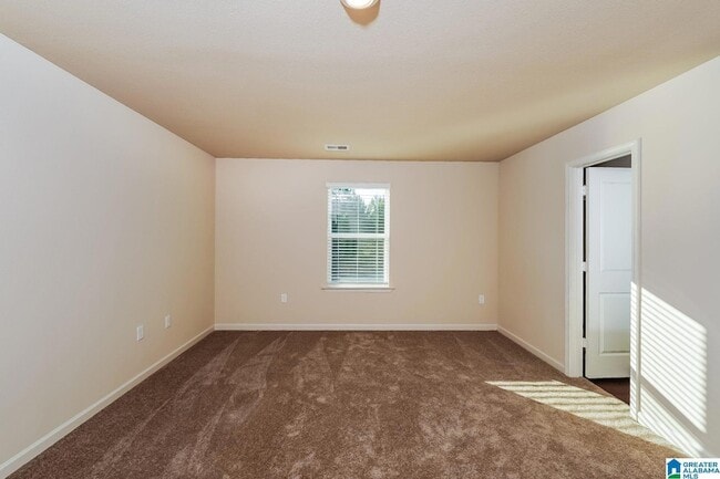 Building Photo - 430 Clover Cir