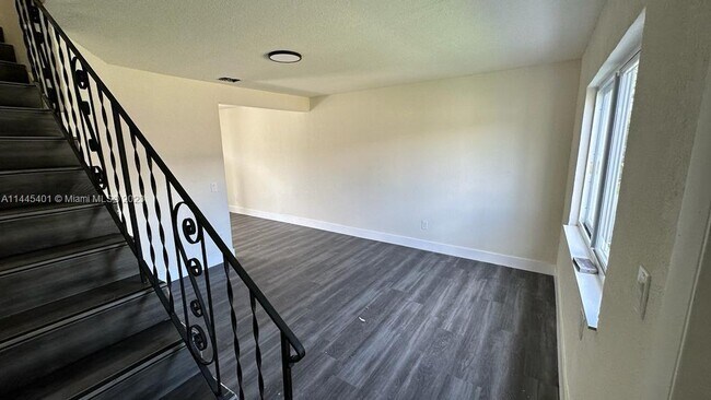 Foto del edificio - 1430 NW 2nd Ave