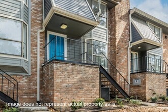 Building Photo - 2102 Place Rebecca Ln