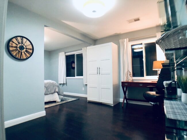 Building Photo - 949 62nd St