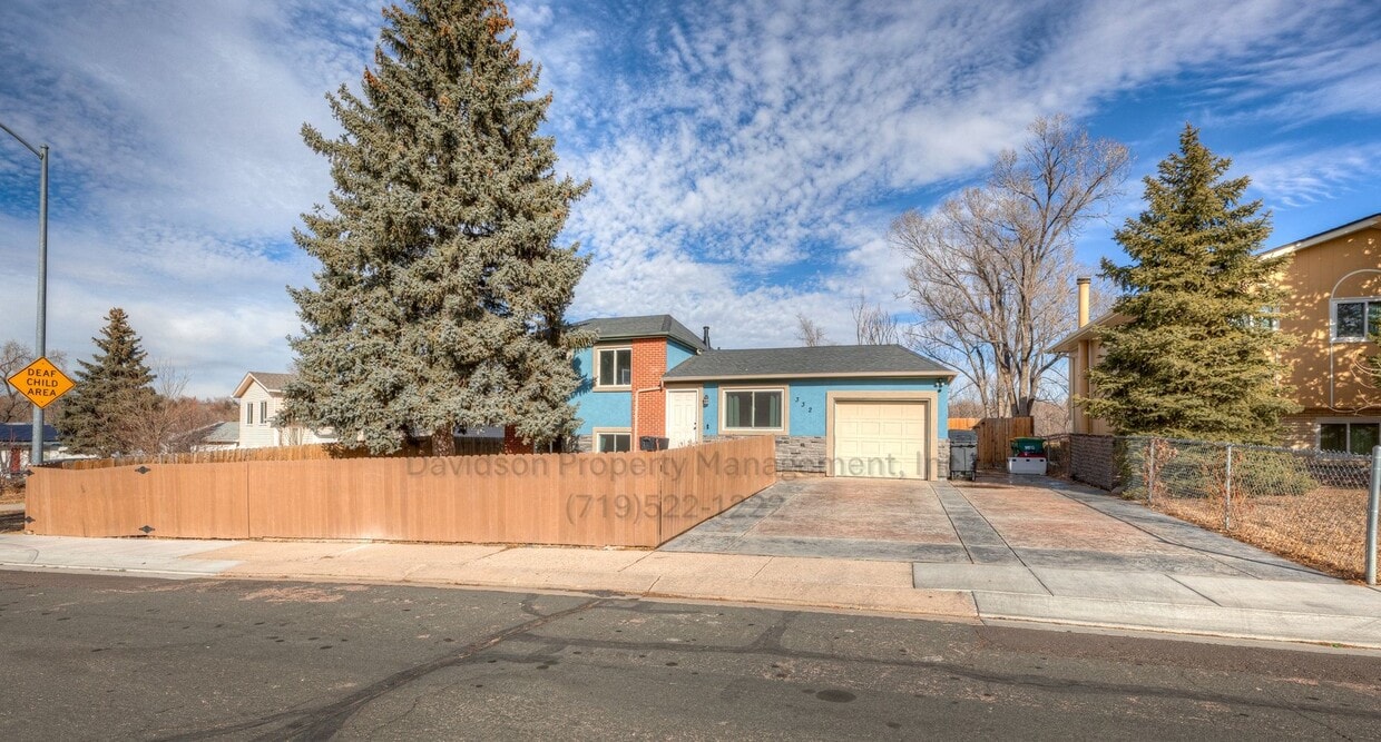 Foto principal - Cozy 3 Bedroom House in Southeast Colorado...