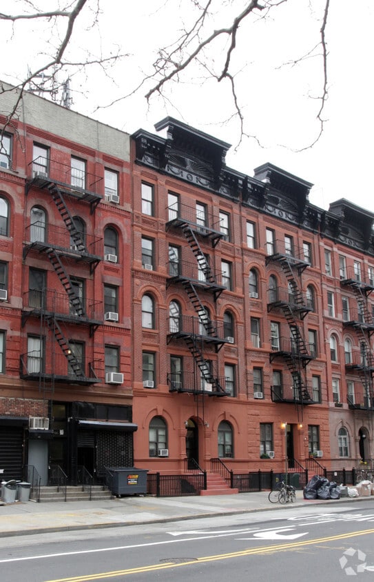 Building Photo - 640 E 14th St