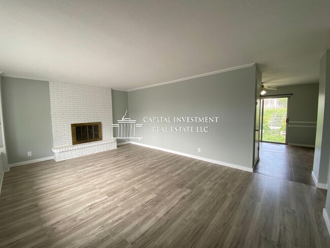 Building Photo - 4054 W Juniper Rd