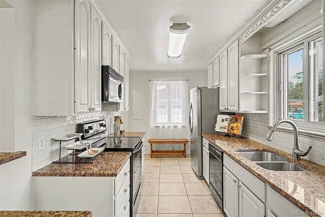 Cocina - 2370 Kingston St