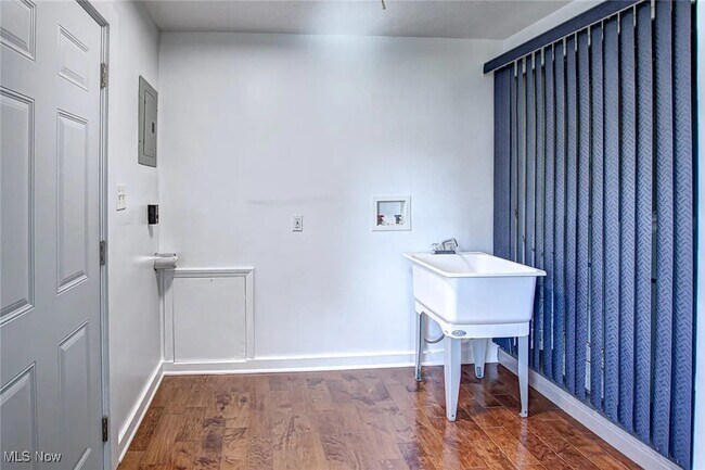 Foto del edificio - Matherson Avenue