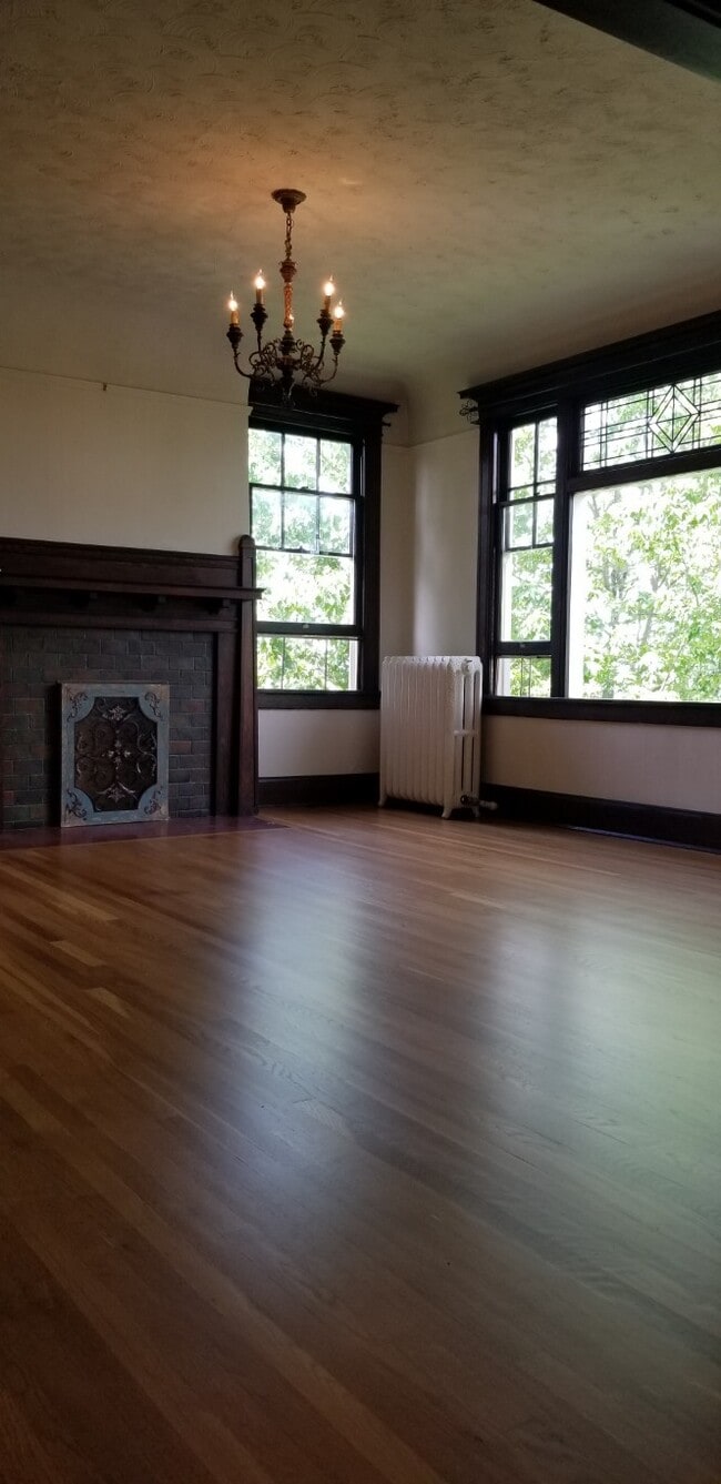 Building Photo - 502 N J St
