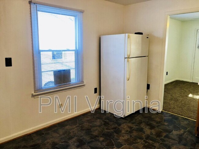 Foto del edificio - 56 Radford St