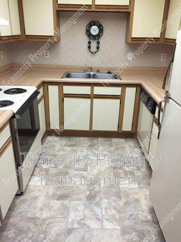 Foto del edificio - 1340 N Recker Rd