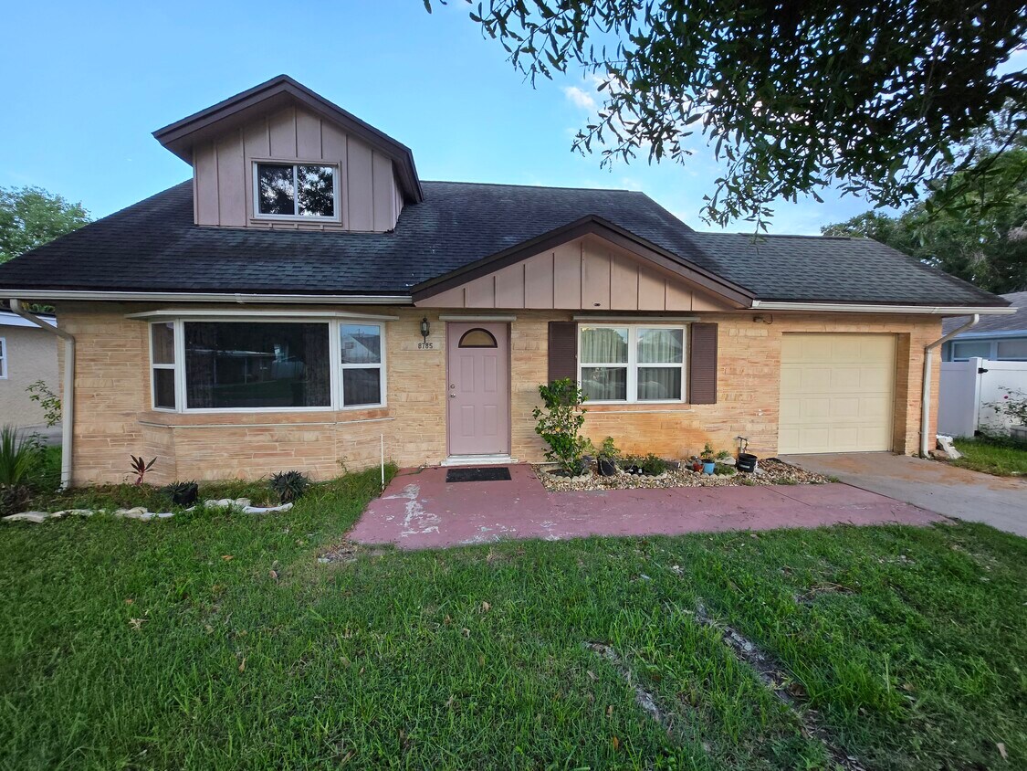 Photo - 8785 92nd St (Seminole, FL)