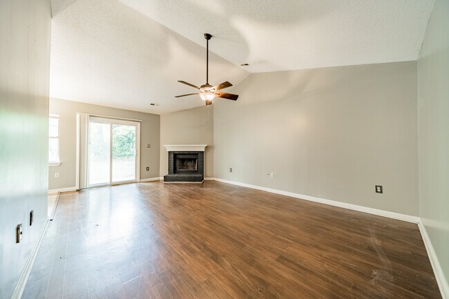 Foto del edificio - Room in House on Sherington Way