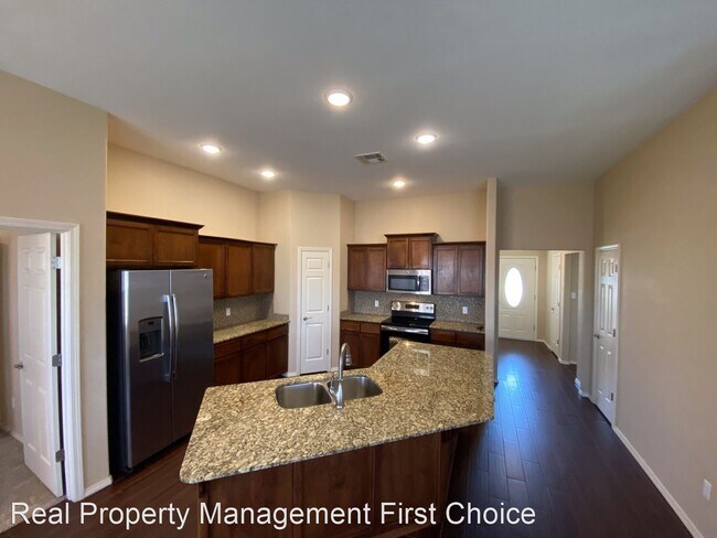 Foto del edificio - 3 br, 2 bath House - 521 Ridge Point Dr