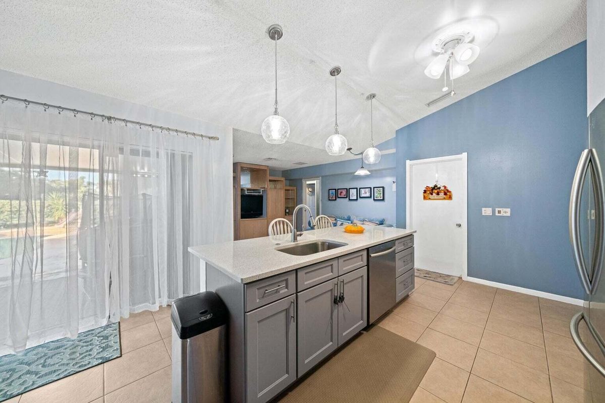 Foto del edificio - 148 Ponce De Leon St