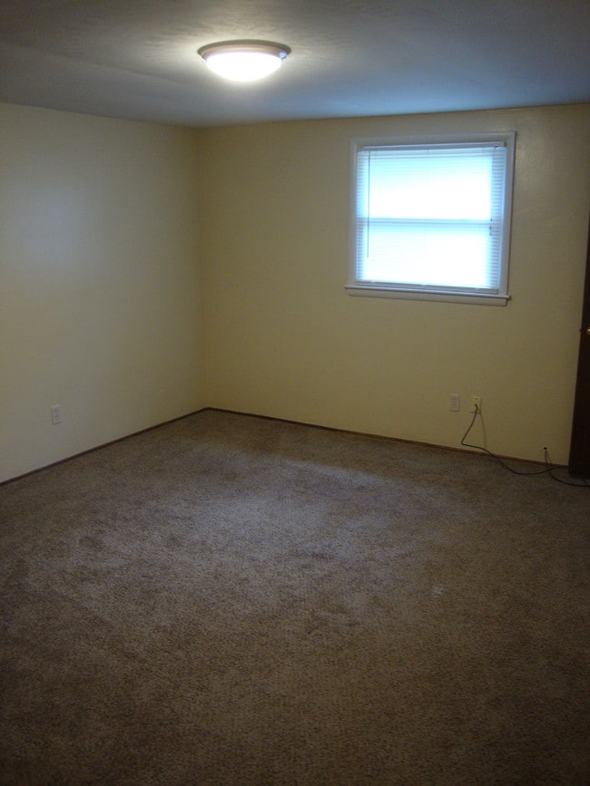 Master Bedroom - 704 Charlotte Ave