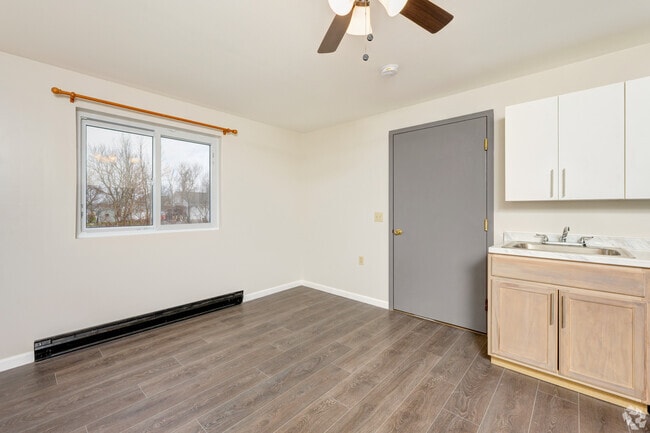 Interior Photo - The Laurel Residences on Main