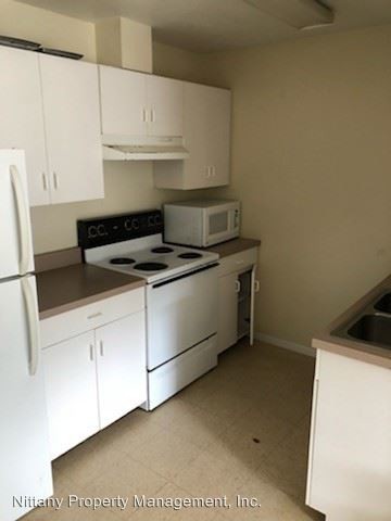 Building Photo - 3 br, 1 bath House - 212-1 S. Barnard Street