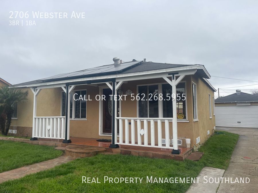 Foto principal - Three Bedroom Single Family Home with Larg...
