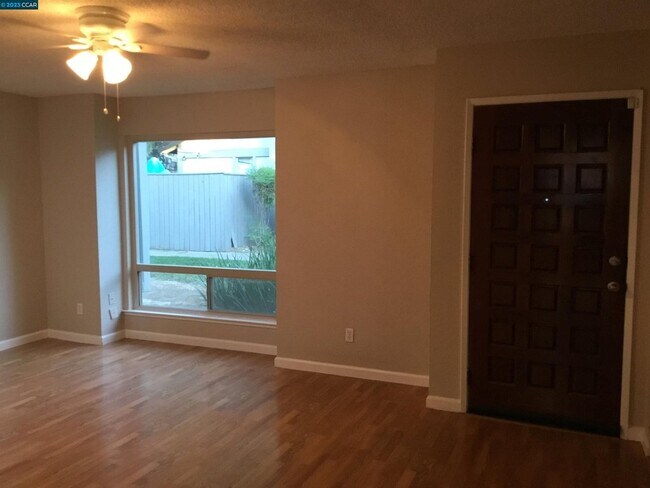 Foto del edificio - 6314 Port Gibson Ct