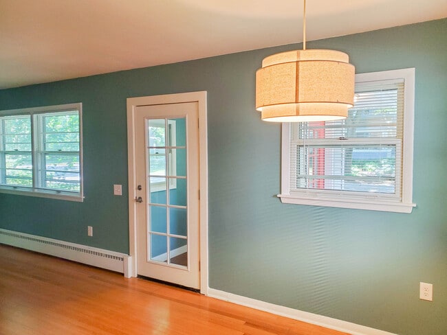 Living/Dining - 2106 Madison St