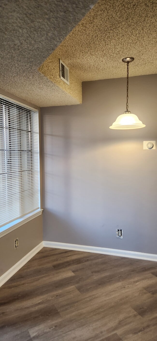 Building Photo - 6010D Curtier Dr