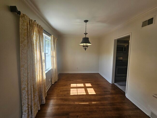 Building Photo - 4093 Hilldale Ave