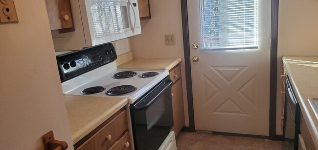 Foto del edificio - 3705 Brown Station Rd