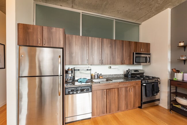 Building Photo - 235 W Van Buren St