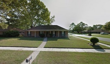 Building Photo - 3402 Pioneer Dr