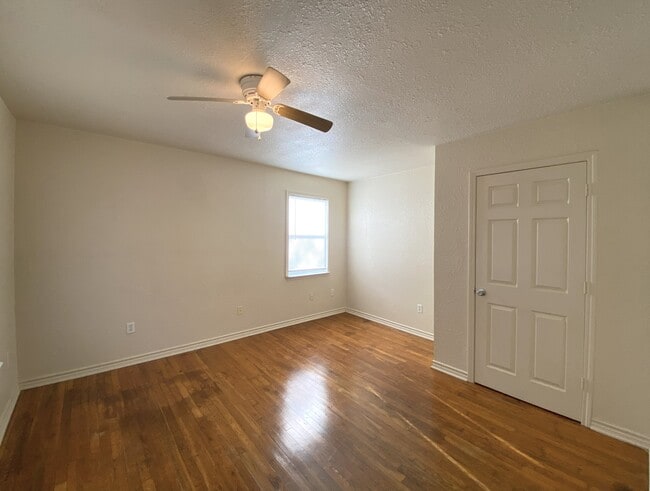 Foto del edificio - 2302 Post Oak Ave