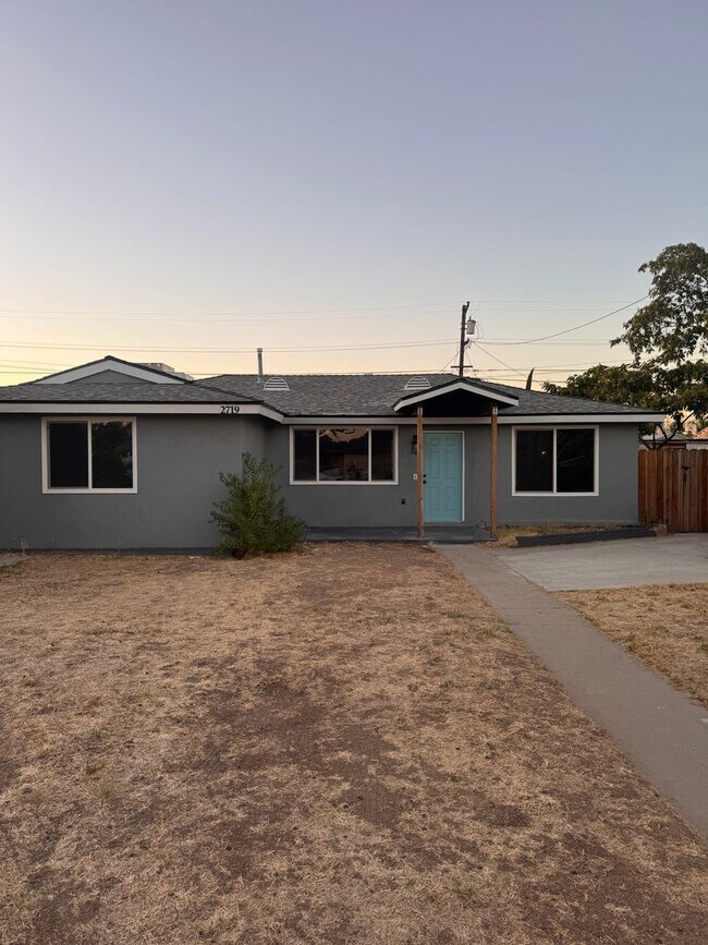Foto del edificio - Single Family Home