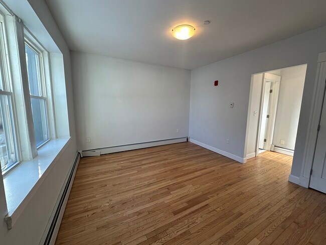 Building Photo - 231 Lafayette St