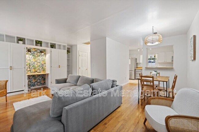 Foto del edificio - 126 Shady Spring Pl